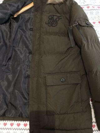 Parka siksilk verde militar talla XL como nueva