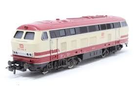 Locomotora Roco BR V 215
