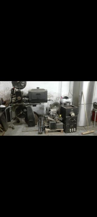 Proyector de cine antiguo