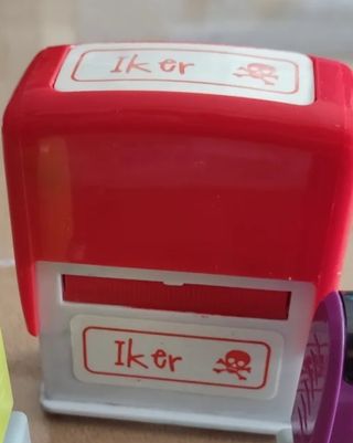 se vende sello con nombre de IKER