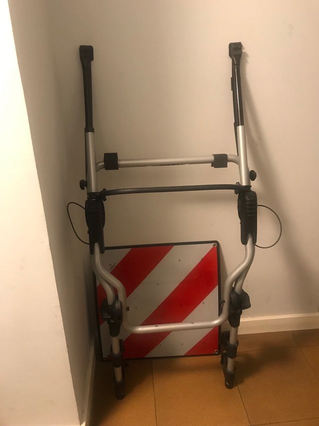 Porta Bicis + placa oblogatoria.