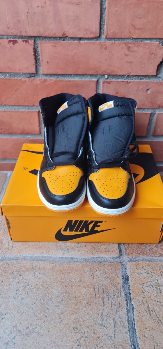 Nike Air Jordan High OG Taxi