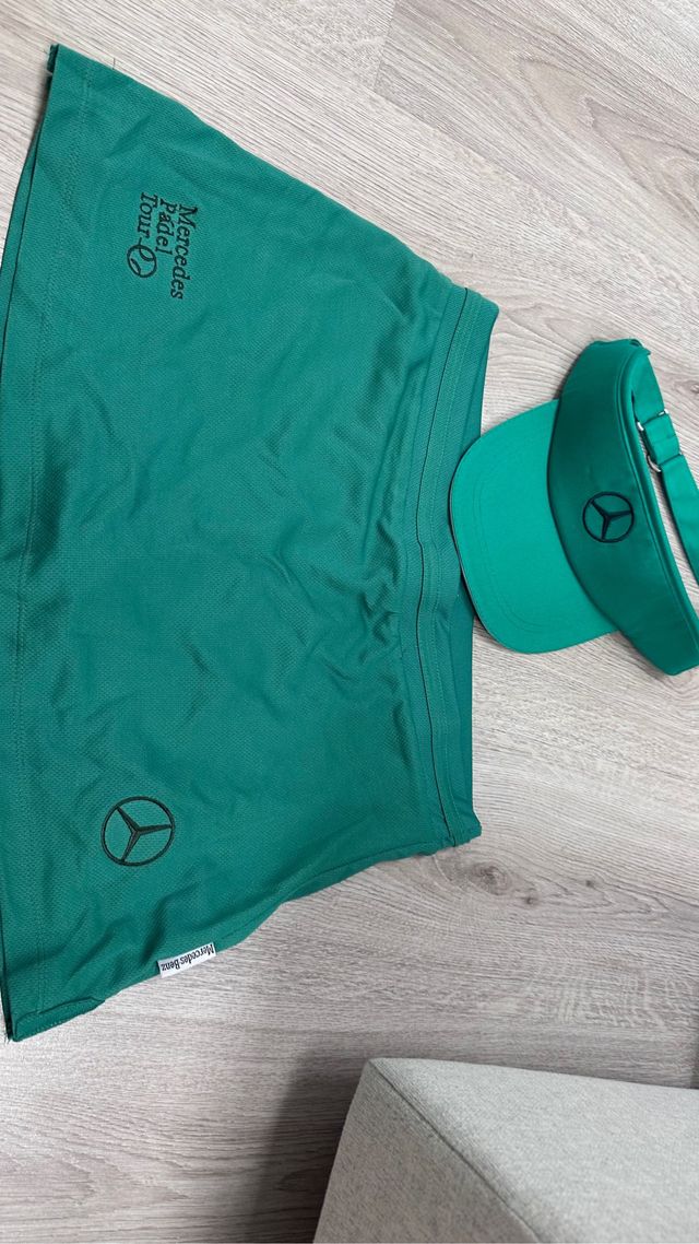 falda y gorra padel mercedes verde