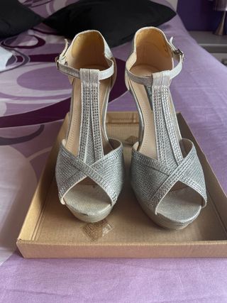 Zapatos plata numero 38