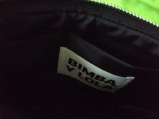 Bolso trenzado de Bimba Y Lola con etiqueta