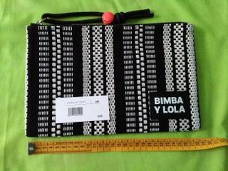 Bolso trenzado de Bimba Y Lola con etiqueta