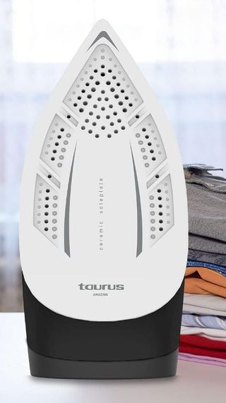 Taurus Amazing SSD3002 - Centro de planchado