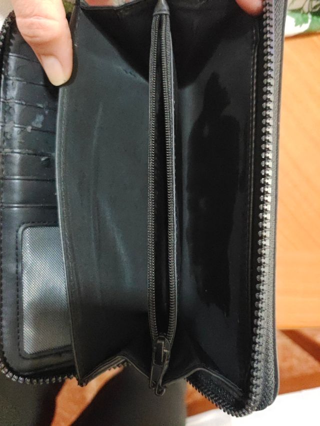 Carteira da marca Desigual