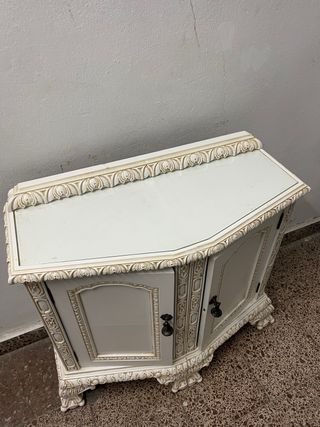 Bonito mueble para entrada