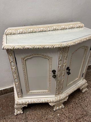 Bonito mueble para entrada