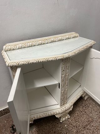 Bonito mueble para entrada
