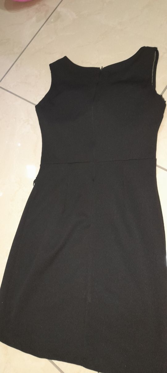 Abito corto elegante in pizzo 