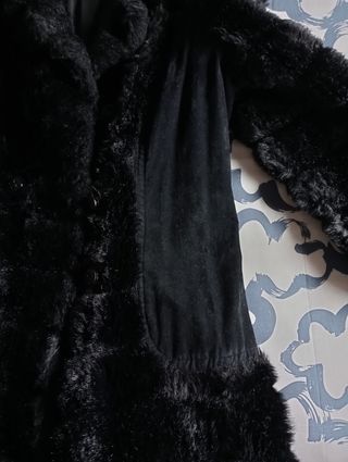 Abrigo forrado piel sintética