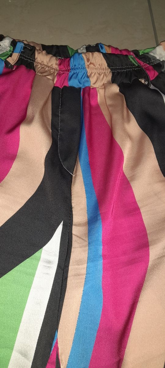 Pantalone casual estivo effetto raso