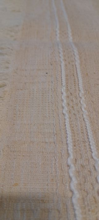 Pano centro de mesa de linho feito em tear