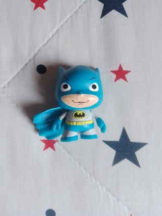 5 figuras de superheroes de goma superman batman..