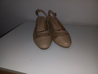Zapatos tacon bajo