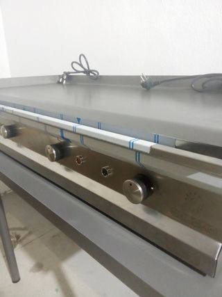 Plancha de acero eléctrica 100 cm