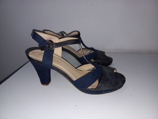 Zapatos de tacon. Piel.