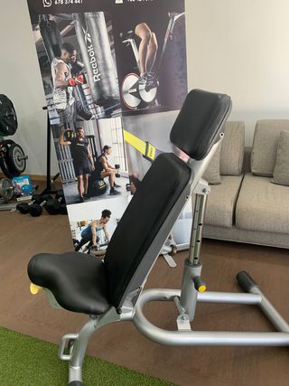 Panca regolabile Technogym 