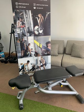 Panca regolabile Technogym 