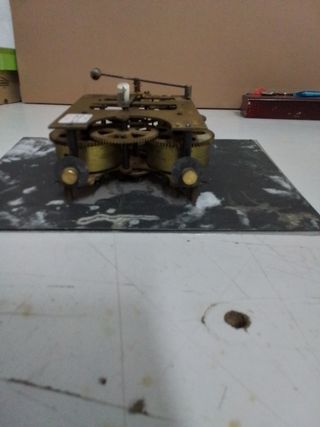 Máquina de reloj antiguo