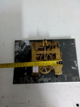 Máquina de reloj antiguo