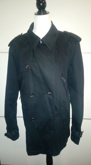Gabardina negra Zara Man Basic. Talla XL