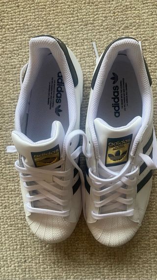 Zapatillas Adidas Supertar Nuevas 42 2/3