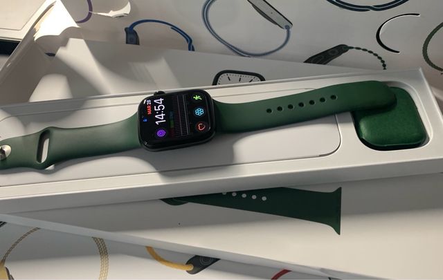 Apple Watch Series 7 Verde