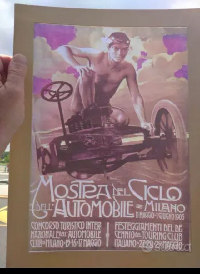 Pubblicità del ciclo e dell'automobile