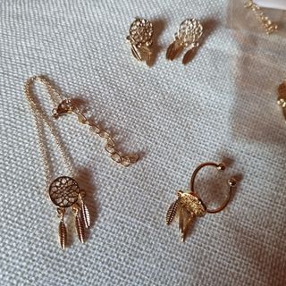 Juego collar, pendientes, pulsera anillo