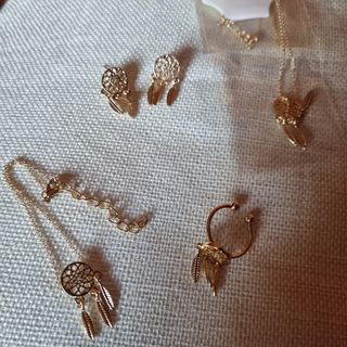 Juego collar, pendientes, pulsera anillo