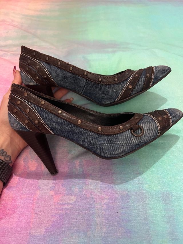 zapatos salon, vaqueros salsa