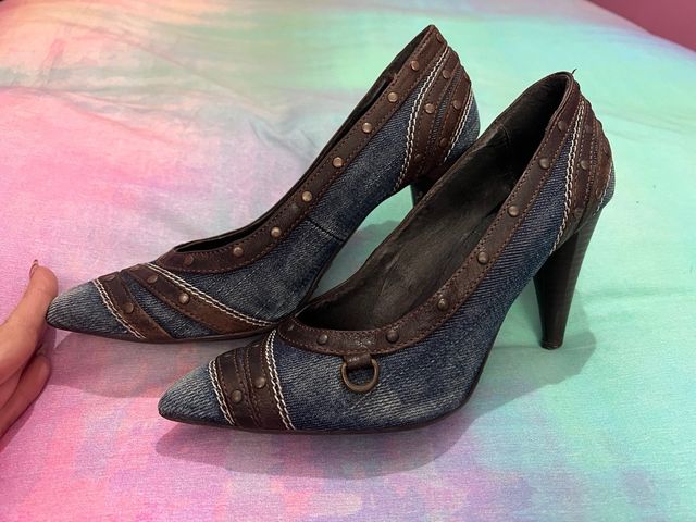 zapatos salon, vaqueros salsa