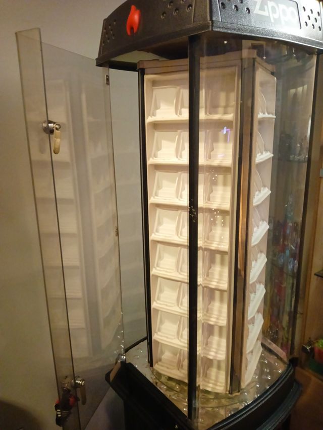 Expositor Zippo giratorio