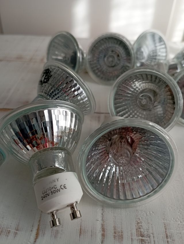 10 Bombillas halógenas GU 10 50W