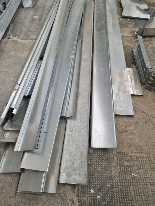 Bandeja hierro galvanizado 10x16cmx54mt