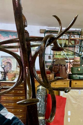 PERCHERO RUSTICO THONET