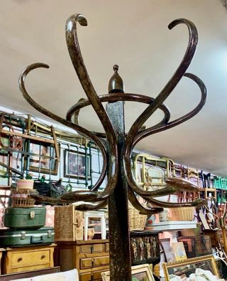 PERCHERO RUSTICO THONET