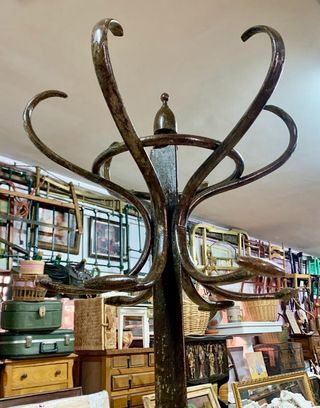 PERCHERO RUSTICO THONET