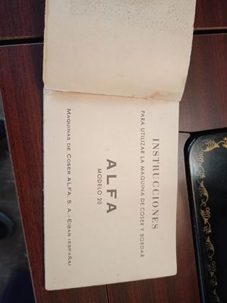 Maquina de Coser ALFA Mod. 20