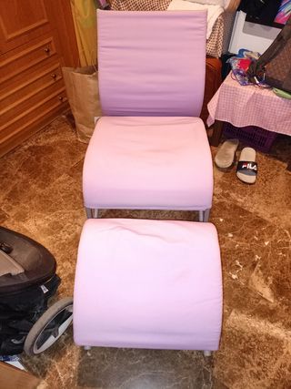 Sillón con reposapiés