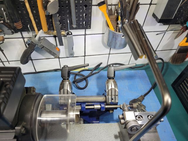 torno copiador y duplicador de llaves