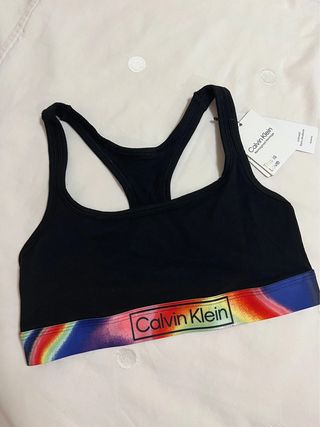 Top Calvin Klein