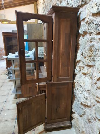 Vitrina madera maciza , algarrobo