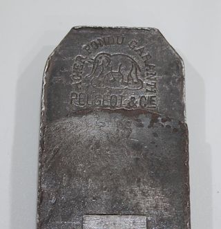 RARO CEPILLO DE CARPINTERO PARA REBAJOS EN CURVA.