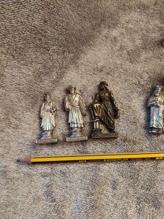 34 figuras de Portal de Belén en miniatura