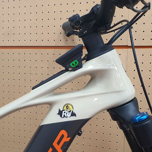 Soporte Bosch KIOX 300 para Crafty Carbon VERDE