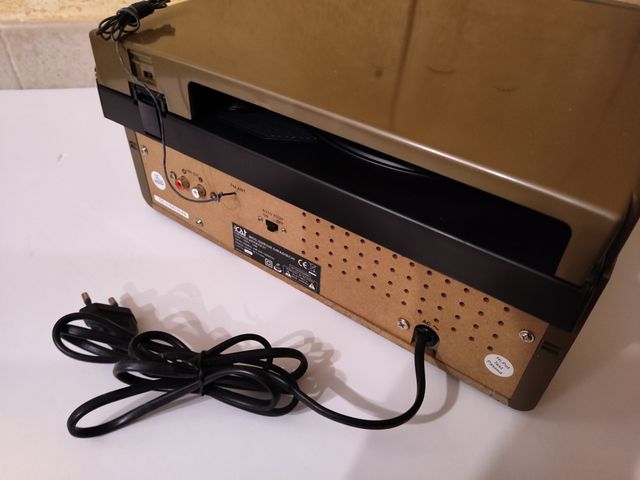 Giradischi Cat da 33 e 45 giri con radio